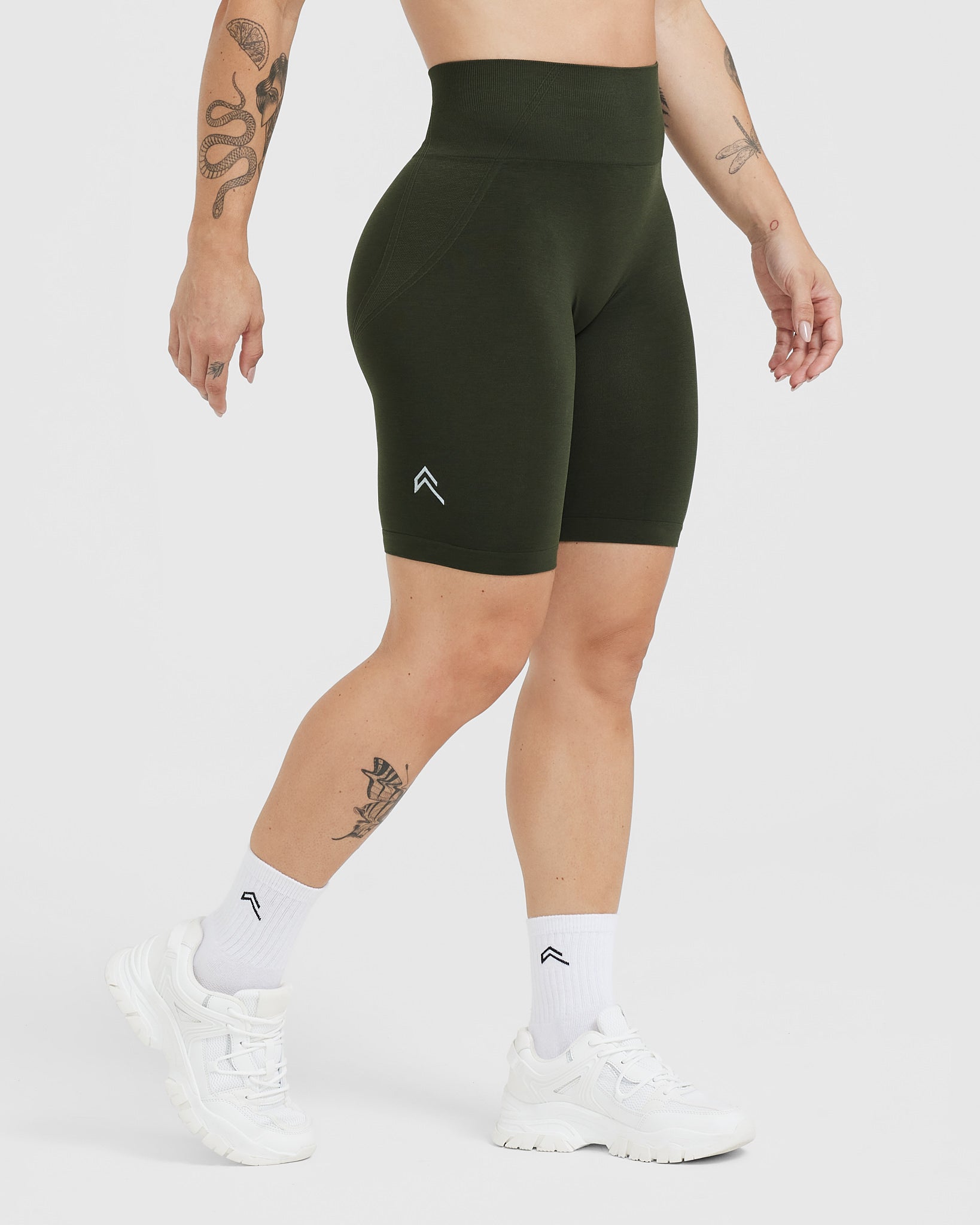 EffortlessLift Seamless Cycling Shorts with White Logo | Khaki - Image 3