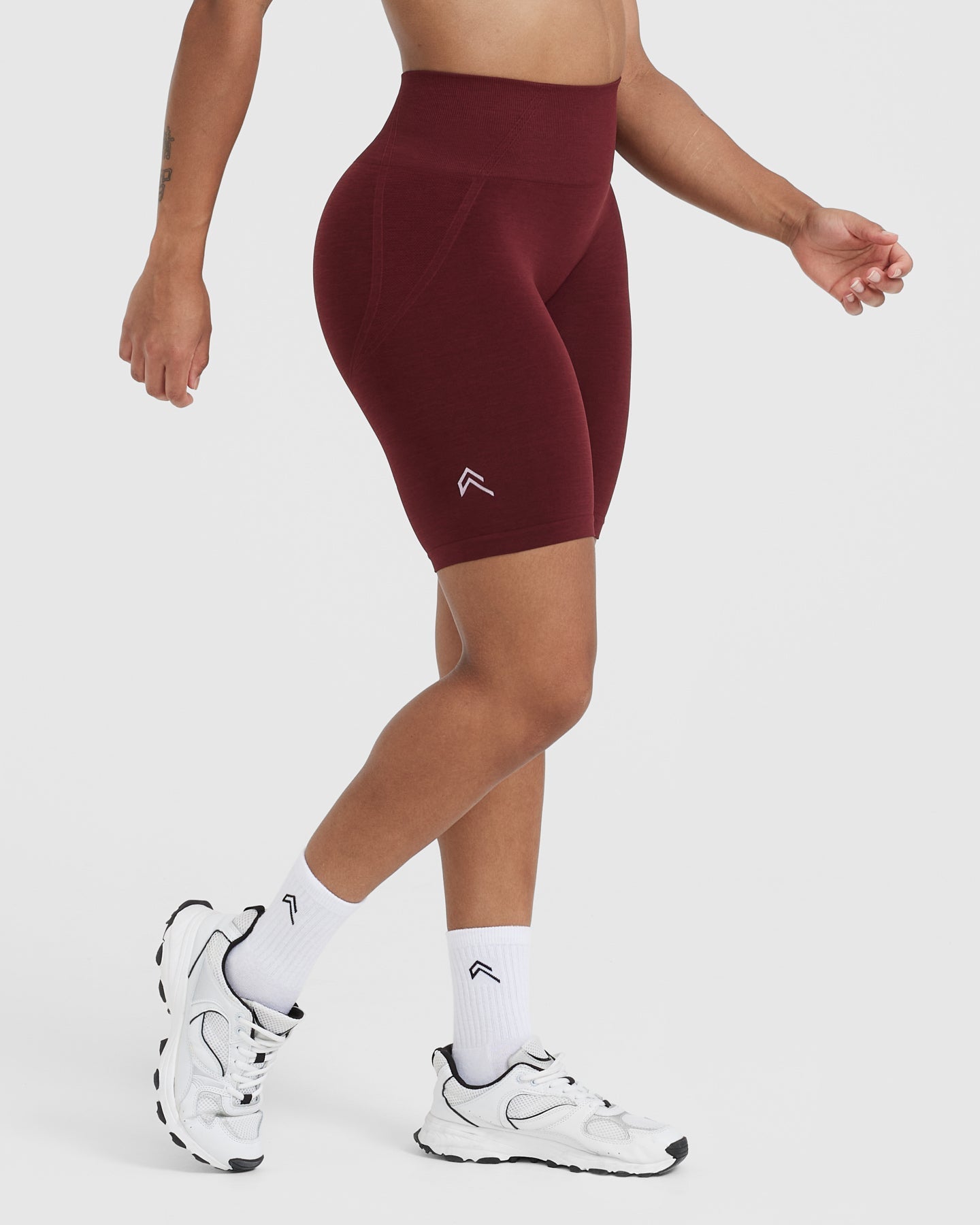 EffortlessLift Seamless Cycling Shorts with White Logo | Rosewood - Image 3
