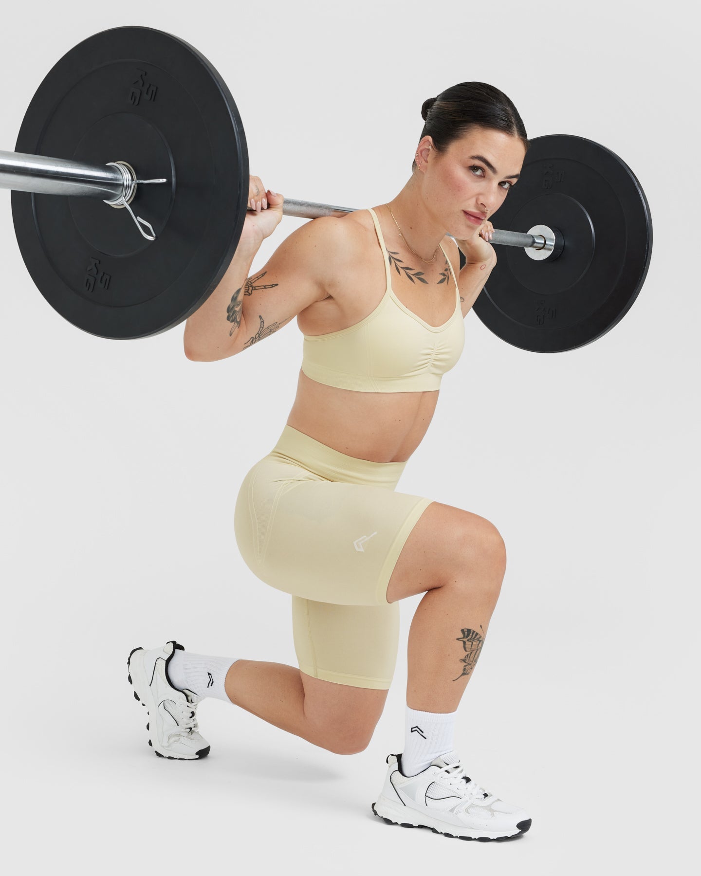 EffortlessLift Seamless Cycling Shorts with White Logo | Vanilla - Image 3