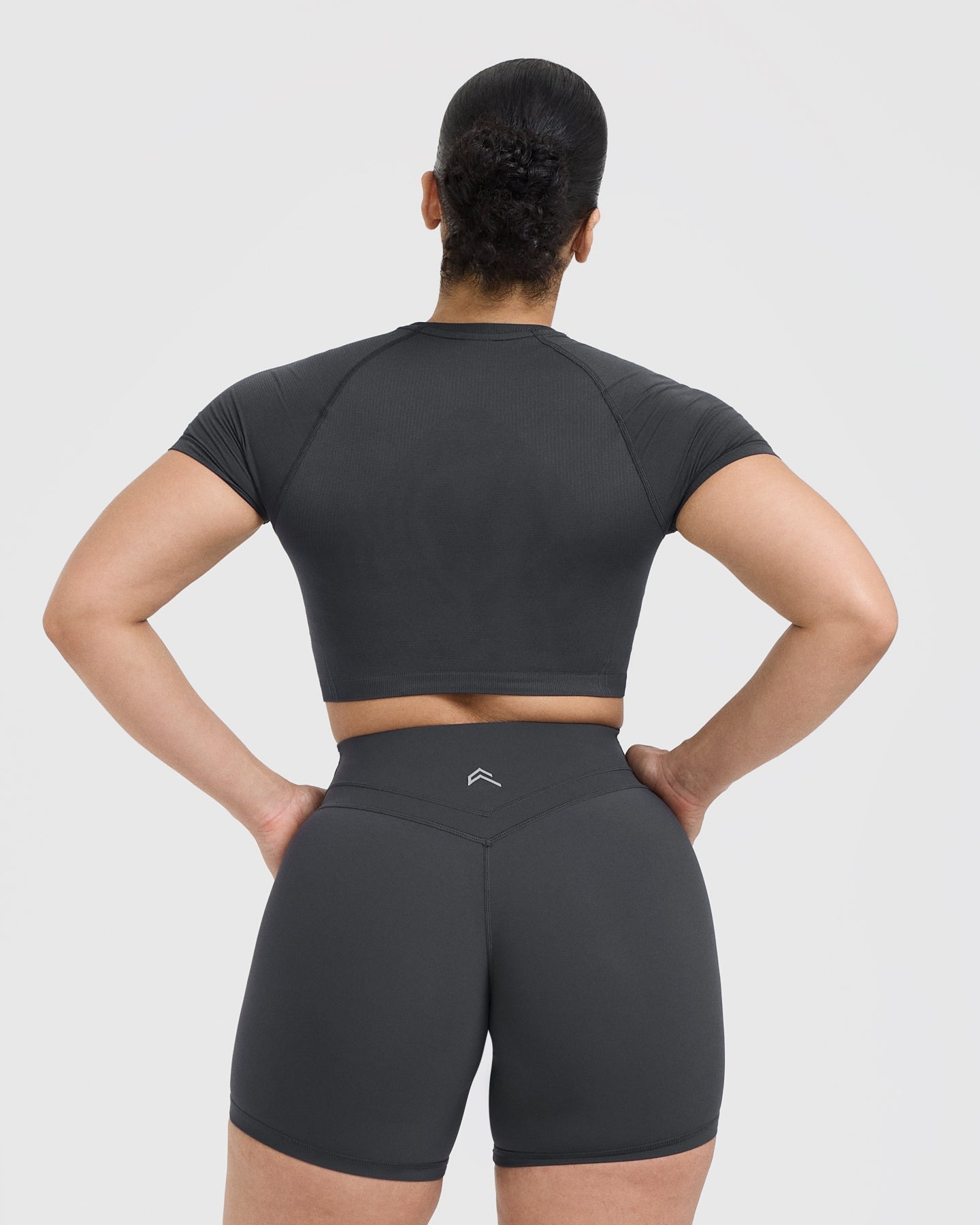 Go To Seamless Fitted Crop Top | Coal - Image 2
