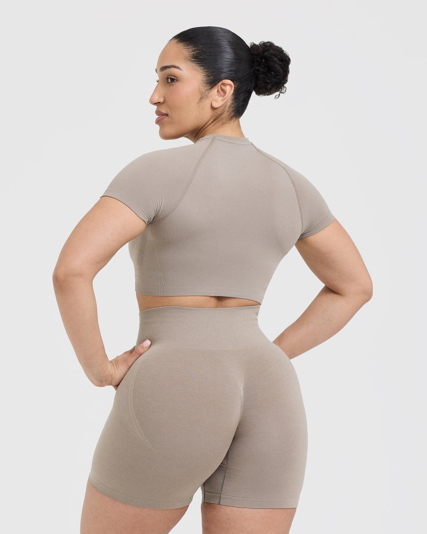 Go To Seamless Fitted Crop Top | Minky - Image 2