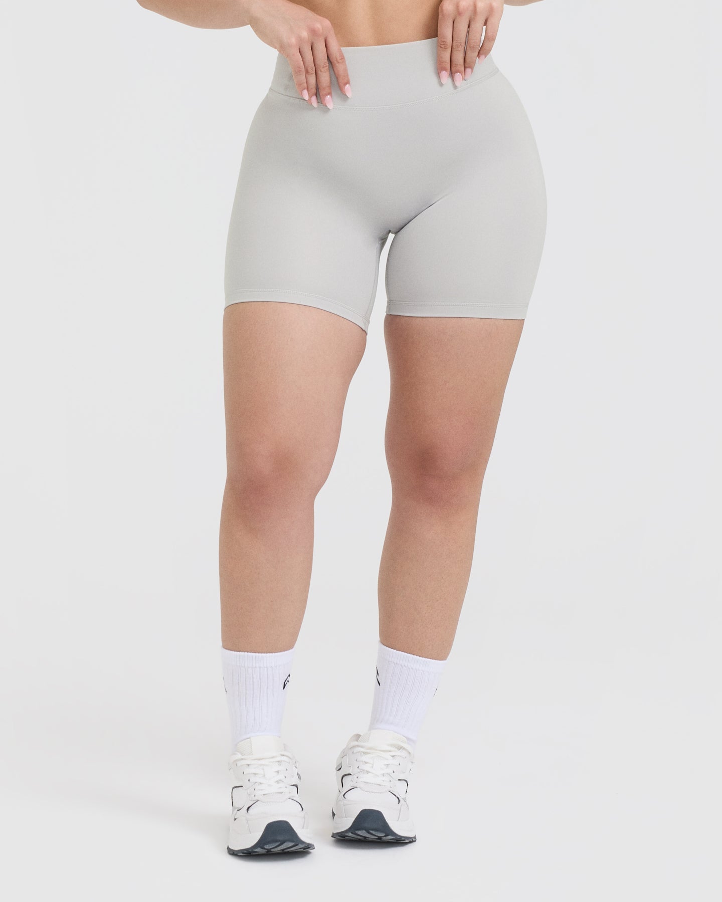 Timeless High Waisted Shorts 6" | Light Grey